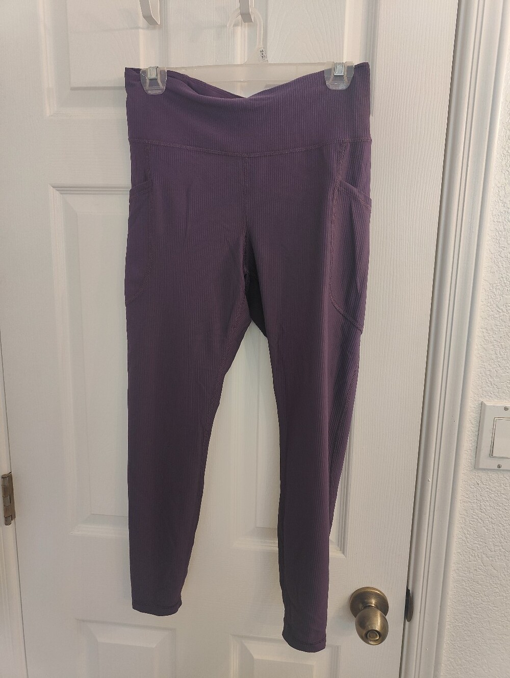 Old Navy Active Workout Set, Women's Size Large, Purple 🟣 - Picture 4 of 7